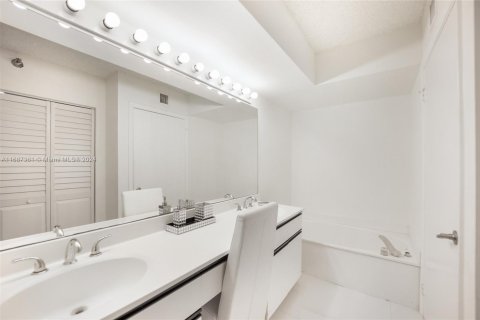 Condo in Aventura, Florida, 2 bedrooms  № 1428195 - photo 10