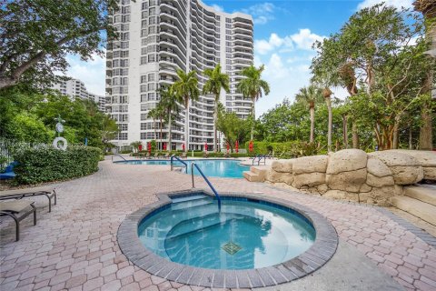 Condo in Aventura, Florida, 2 bedrooms  № 1428195 - photo 14