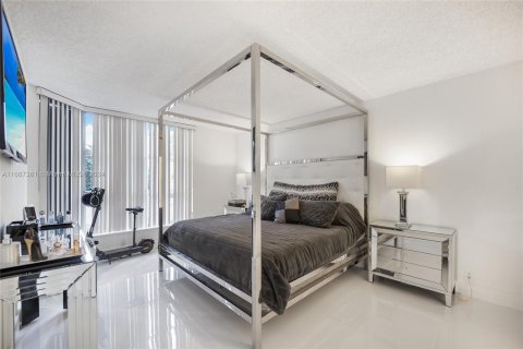 Condo in Aventura, Florida, 2 bedrooms  № 1428195 - photo 8