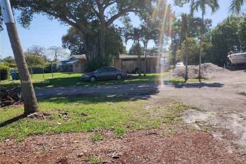 Land in Oakland Park, Florida № 923885 - photo 7