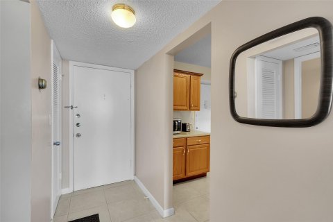 Condominio en venta en Hollywood, Florida, 1 dormitorio, 80.27 m2 № 1208122 - foto 17