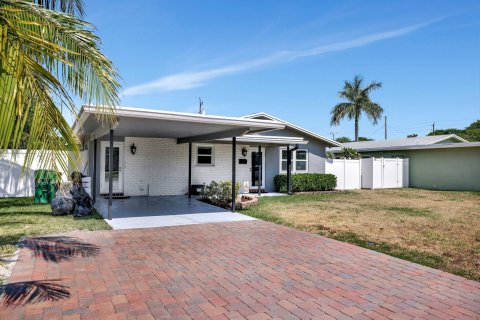 House in Dania Beach, Florida 3 bedrooms, 147.44 sq.m. № 1208161 - photo 23