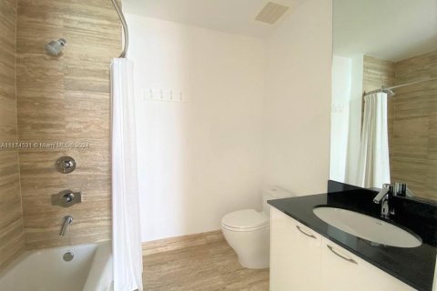 Condo in Sunny Isles Beach, Florida, 3 bedrooms  № 1171493 - photo 17