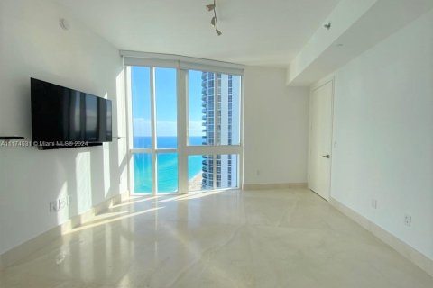 Condo in Sunny Isles Beach, Florida, 3 bedrooms  № 1171493 - photo 13