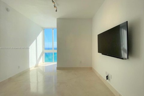 Condo in Sunny Isles Beach, Florida, 3 bedrooms  № 1171493 - photo 15