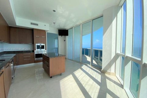 Condo in Sunny Isles Beach, Florida, 3 bedrooms  № 1171493 - photo 6