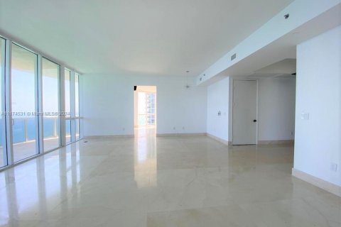 Condo in Sunny Isles Beach, Florida, 3 bedrooms  № 1171493 - photo 5