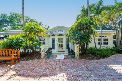 Casa en venta en Pinecrest, Florida, 4 dormitorios, 302.68 m2 № 1171494 - foto 9
