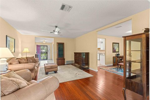 Casa en venta en Ocala, Florida, 3 dormitorios, 230.21 m2 № 1349722 - foto 11