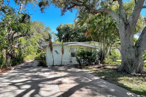 Villa ou maison à vendre à Saint Petersburg, Floride: 3 chambres, 140.56 m2 № 1349719 - photo 1