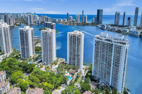 Condominio en venta en Aventura, Florida, 5 dormitorios, 442.21 m2 № 1127381 - foto 15