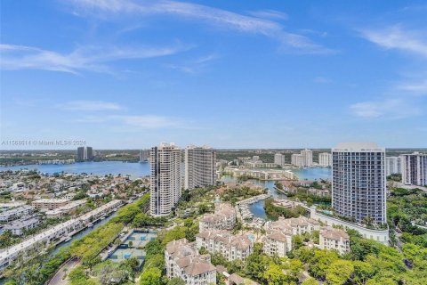 Copropriété à vendre à Aventura, Floride: 5 chambres, 442.21 m2 № 1127381 - photo 25