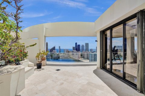 Condo in Aventura, Florida, 5 bedrooms  № 1127381 - photo 20