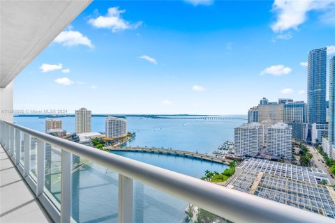 Condominio en venta en Miami, Florida, 2 dormitorios, 141.03 m2 № 927504 - foto 2