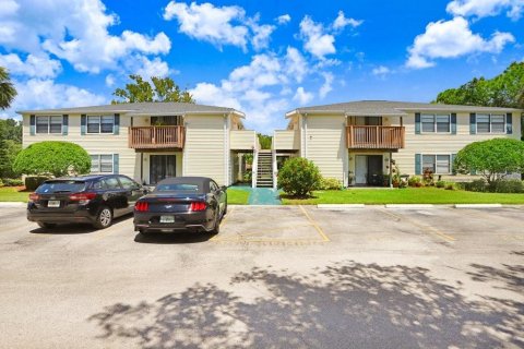 Condo in Oldsmar, Florida, 2 bedrooms  № 1340134 - photo 1