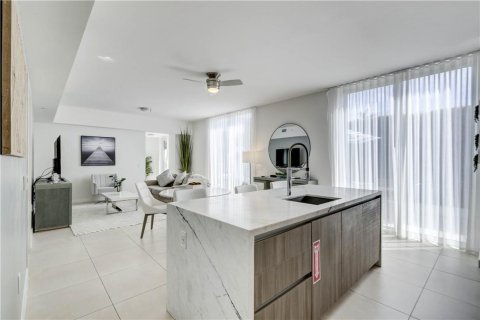 Townhouse in Fort Lauderdale, Florida 2 bedrooms, 151.52 sq.m. № 516593 - photo 25