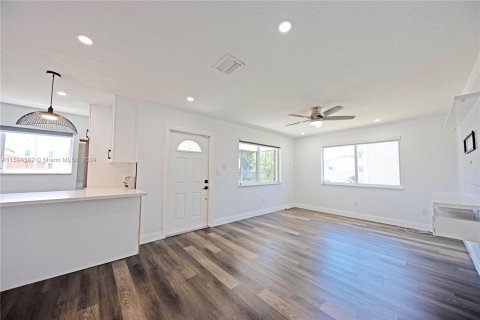 Casa en venta en Hallandale Beach, Florida, 3 dormitorios, 104.24 m2 № 1187871 - foto 6