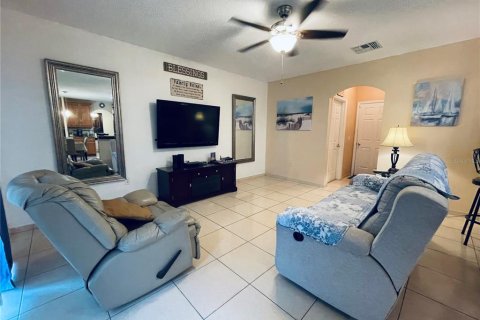 House in Kissimmee, Florida 4 bedrooms, 199 sq.m. № 1249776 - photo 11