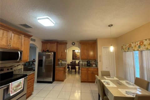 Casa en venta en Kissimmee, Florida, 4 dormitorios, 199 m2 № 1249776 - foto 6