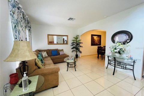 Casa en venta en Kissimmee, Florida, 4 dormitorios, 199 m2 № 1249776 - foto 2