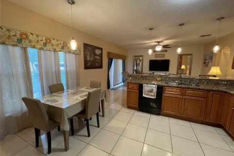 Casa en venta en Kissimmee, Florida, 4 dormitorios, 199 m2 № 1249776 - foto 7