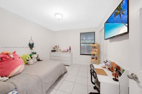 Villa ou maison à vendre à Miami Gardens, Floride: 4 chambres, 153.47 m2 № 1348605 - photo 19