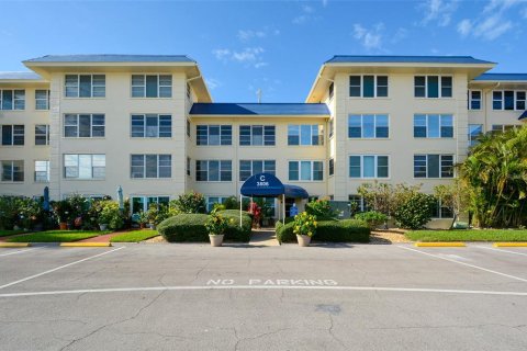 Condominio en venta en Longboat Key, Florida, 2 dormitorios, 95.41 m2 № 1395567 - foto 3