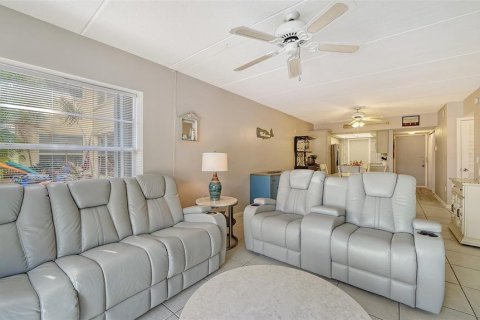 Condominio en venta en Longboat Key, Florida, 2 dormitorios, 95.41 m2 № 1395567 - foto 15