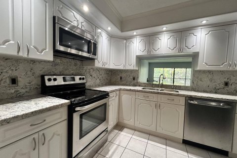 Condominio en venta en Coconut Creek, Florida, 2 dormitorios, 118.36 m2 № 1146683 - foto 15