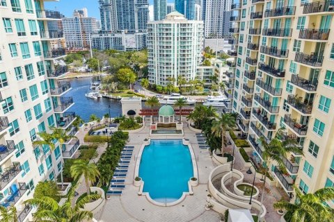 Copropriété à vendre à Fort Lauderdale, Floride: 2 chambres, 120.59 m2 № 1207659 - photo 2