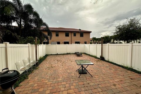 Townhouse in Hialeah, Florida 3 bedrooms, 147.9 sq.m. № 1356701 - photo 10