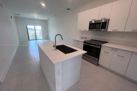 Condominio en venta en Doral, Florida, 1 dormitorio, 68.56 m2 № 1356666 - foto 9