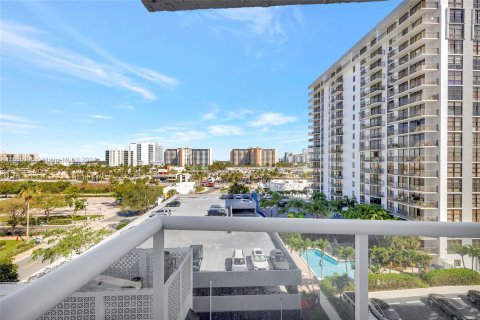 Condo in Fort Lauderdale, Florida, 2 bedrooms  № 1356664 - photo 26