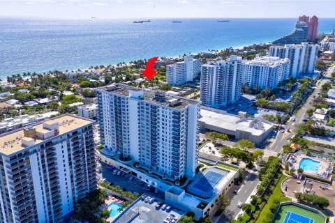 Copropriété à vendre à Fort Lauderdale, Floride: 2 chambres, 123.37 m2 № 1356664 - photo 1