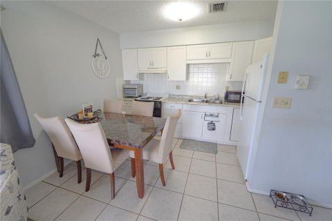 Copropriété à vendre à Holiday, Floride: 2 chambres, 71.35 m2 № 1347184 - photo 3