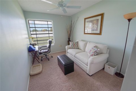 Condo in Holiday, Florida, 2 bedrooms  № 1347184 - photo 7