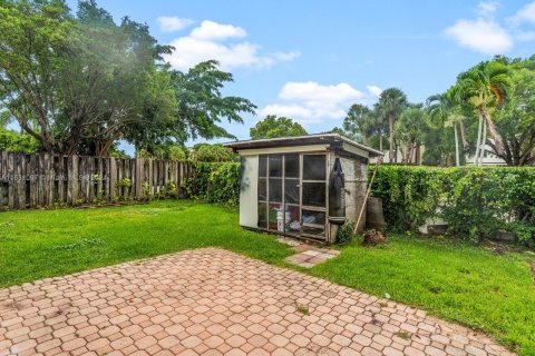 Villa ou maison à vendre à Pembroke Pines, Floride: 4 chambres, 193.52 m2 № 1294682 - photo 7