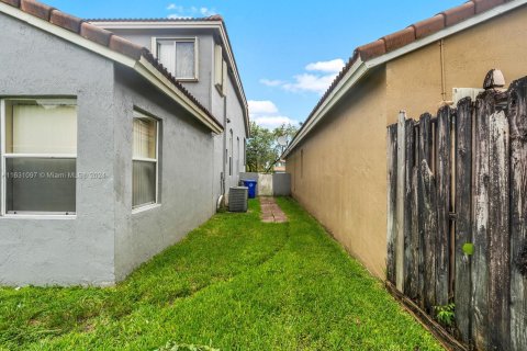 Villa ou maison à vendre à Pembroke Pines, Floride: 4 chambres, 193.52 m2 № 1294682 - photo 6