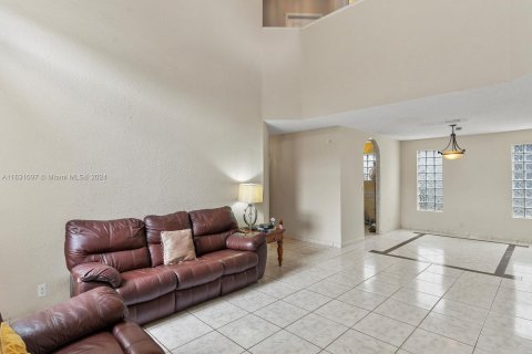 Villa ou maison à vendre à Pembroke Pines, Floride: 4 chambres, 193.52 m2 № 1294682 - photo 8