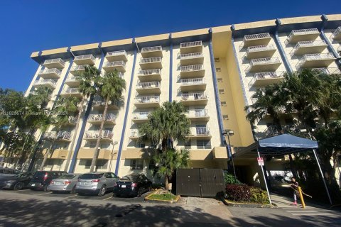 Condominio en venta en Miami, Florida, 1 dormitorio, 56.21 m2 № 1272048 - foto 7