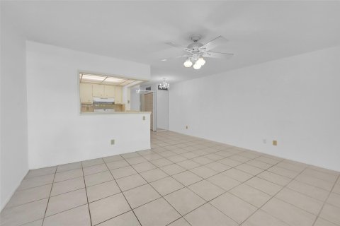 Condo in Fort Lauderdale, Florida, 1 bedroom  № 1159696 - photo 17