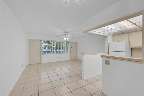 Condominio en venta en Fort Lauderdale, Florida, 1 dormitorio, 60.39 m2 № 1159696 - foto 13