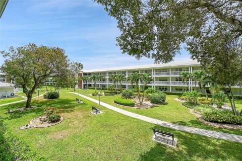 Condo in Fort Lauderdale, Florida, 1 bedroom  № 1159696 - photo 1