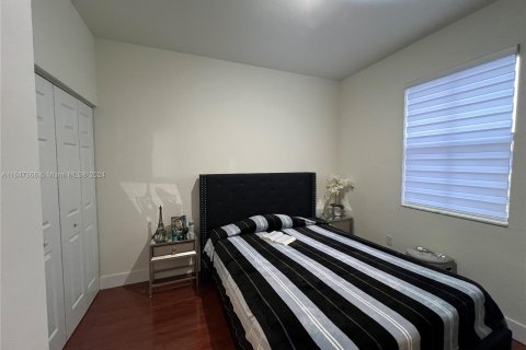 Touwnhouse à vendre à Hialeah, Floride: 3 chambres, 158.68 m2 № 1357202 - photo 6