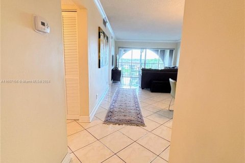 Condo in Sunrise, Florida, 2 bedrooms  № 1357157 - photo 4