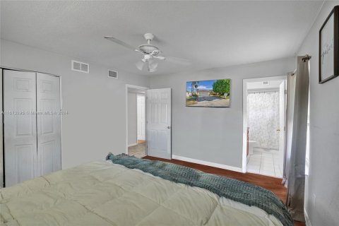 House in Fort Lauderdale, Florida 4 bedrooms, 144 sq.m. № 1396170 - photo 16