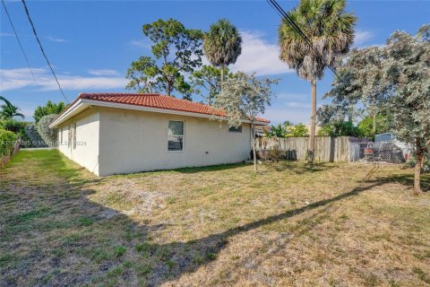 House in Fort Lauderdale, Florida 4 bedrooms, 144 sq.m. № 1396170 - photo 25