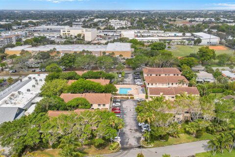 Condo in Fort Lauderdale, Florida, 3 bedrooms  № 1182658 - photo 8