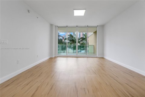 Copropriété à vendre à Aventura, Floride: 3 chambres, 153.29 m2 № 1098088 - photo 4