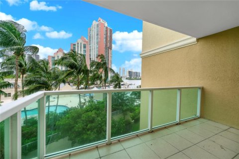 Copropriété à vendre à Aventura, Floride: 3 chambres, 153.29 m2 № 1098088 - photo 23